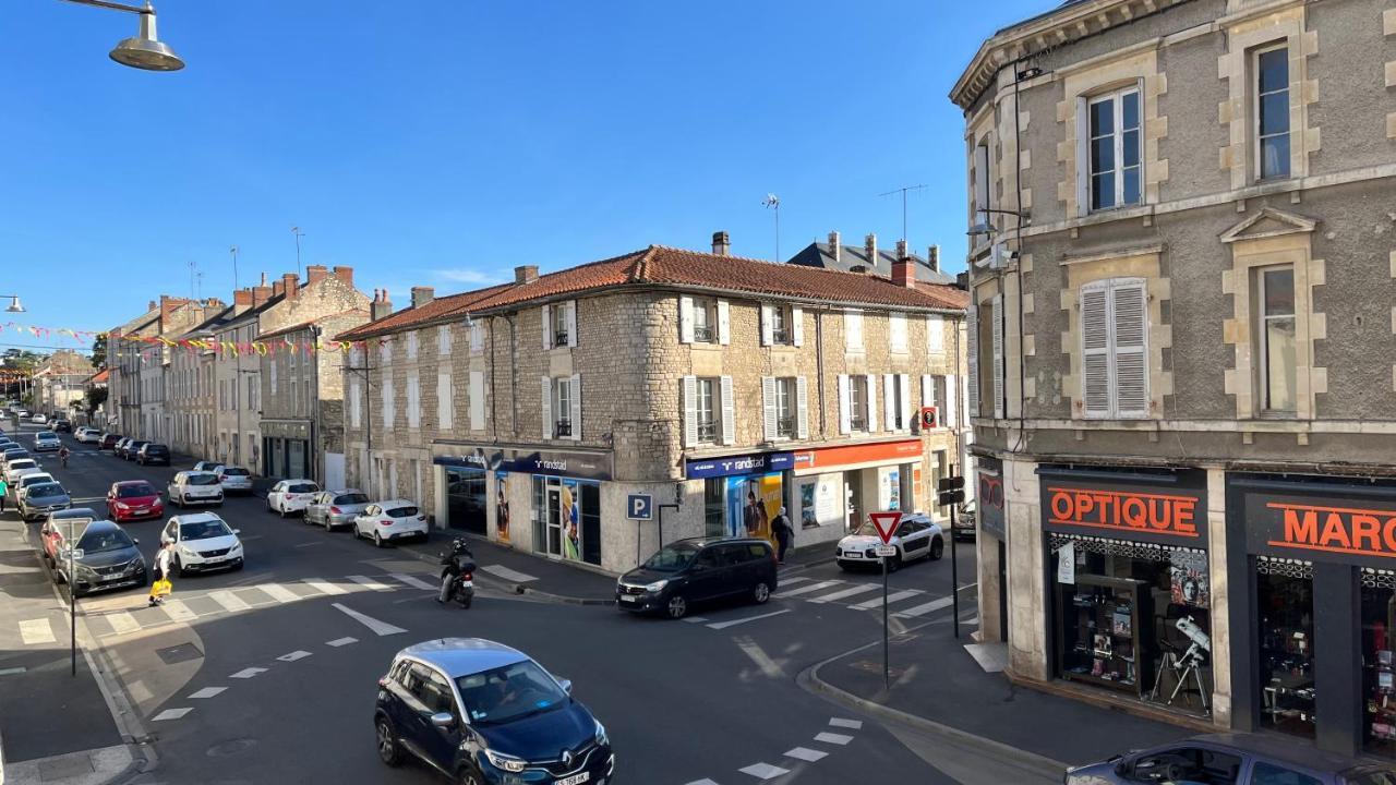 La Mimi, Grand T2 Hyper Centre Ville Fontenay-le-Comte Exteriör bild